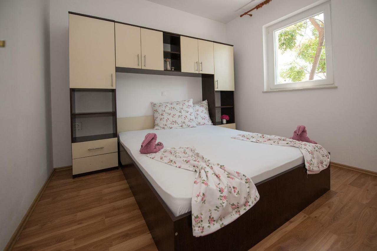 Apartmants Emy Gaj Novalja Luaran gambar